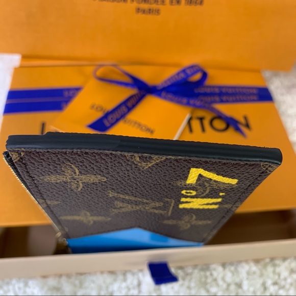 Louis Vuitton coin card holder - Picture 11 of 13